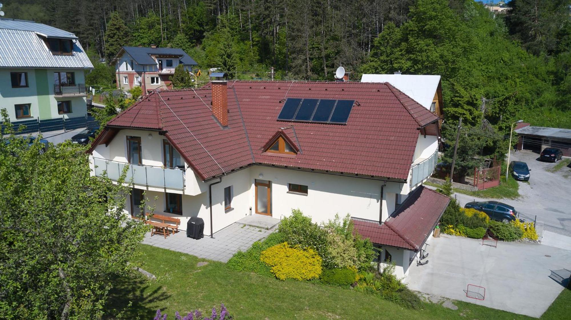 Penzion Emilia Ruzomberok Exteriör bild