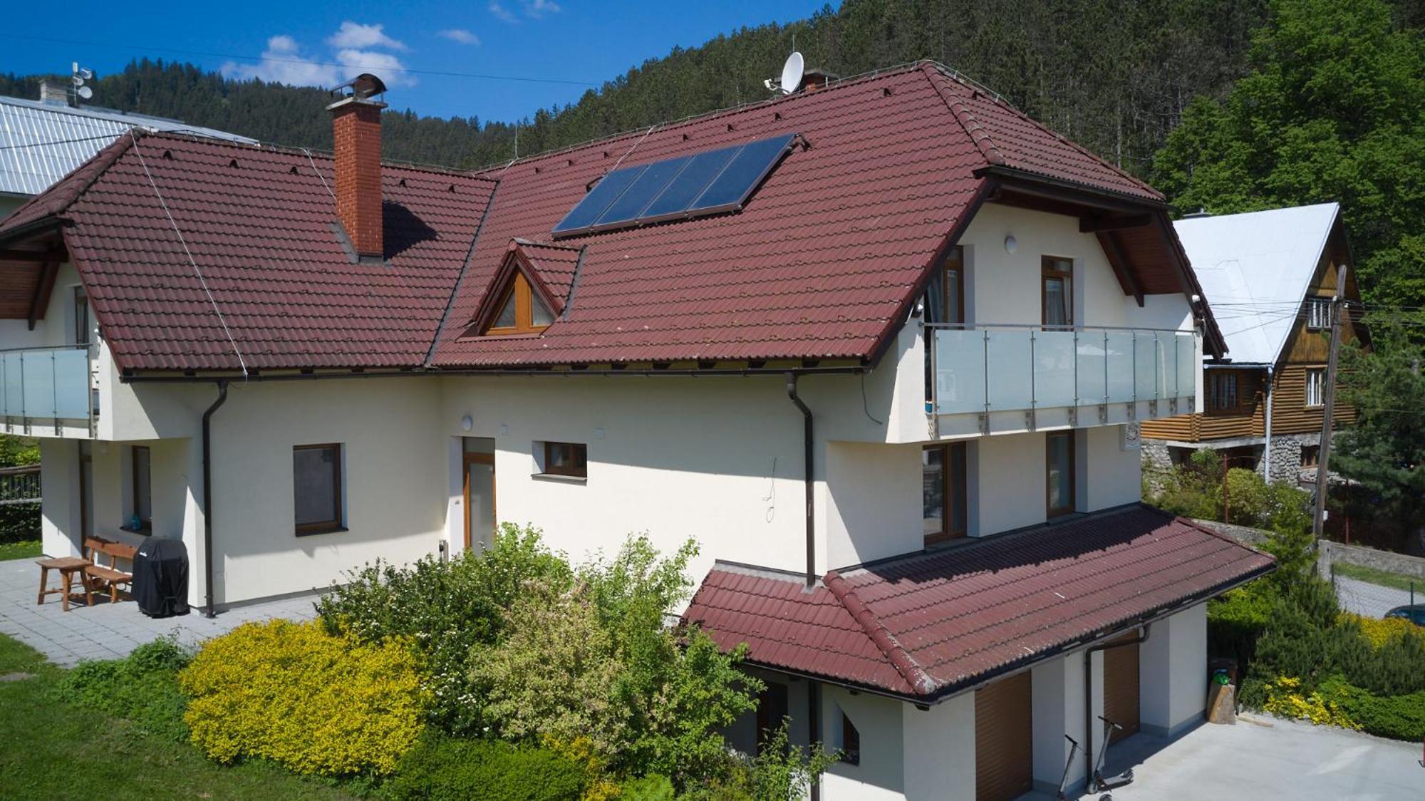 Penzion Emilia Ruzomberok Exteriör bild