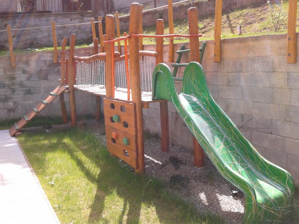 Penzion Emilia Ruzomberok Exteriör bild